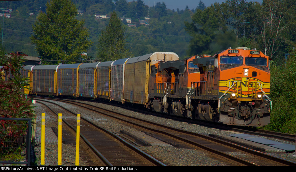 BNSF 4380 Leads a Auto Train